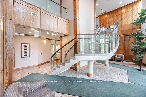 4850 Glen Erin Drive Unit 109 photo 32