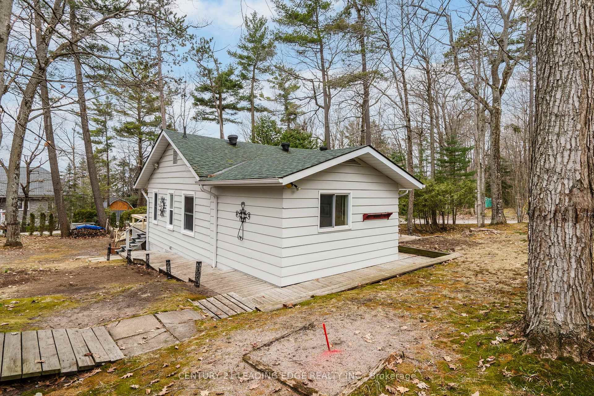19 Beau Rivage Avenue photo 42