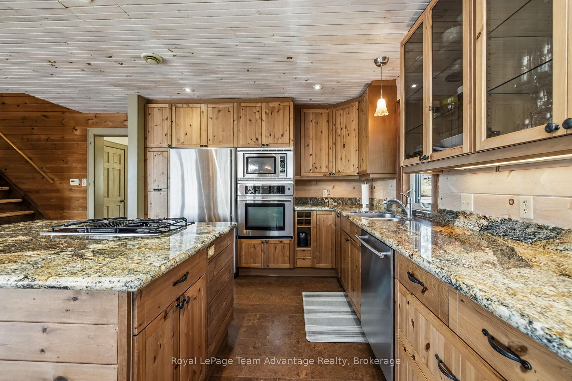 121 Rattlebear Drive photo 6