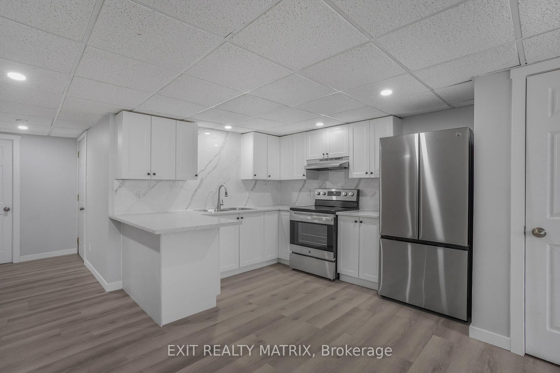 916 King St Street photo 23