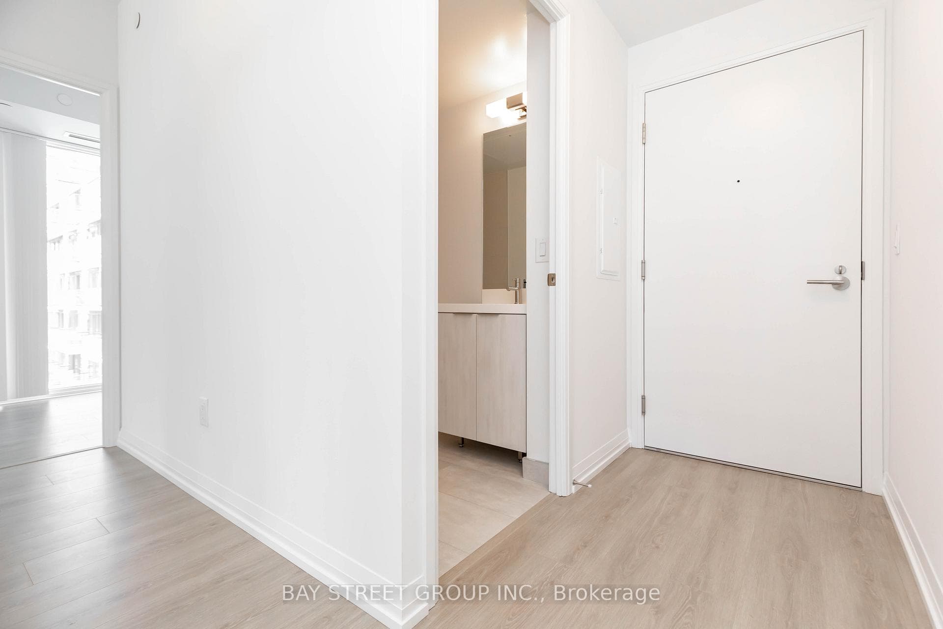 8 Widmer Street Unit 4012 photo 12