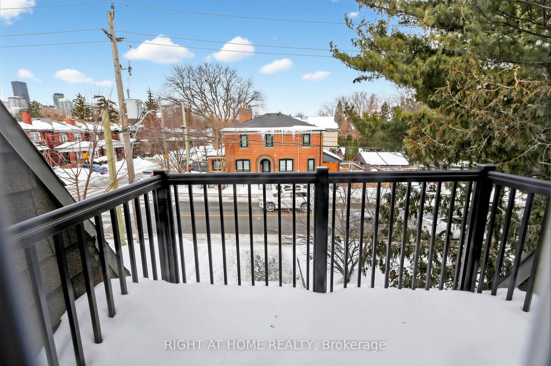 355 Davisville Avenue photo 34