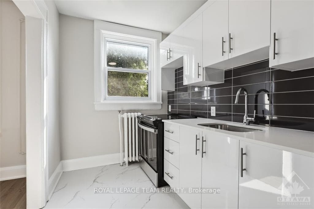 407 ELGIN Street Unit 14 photo 15