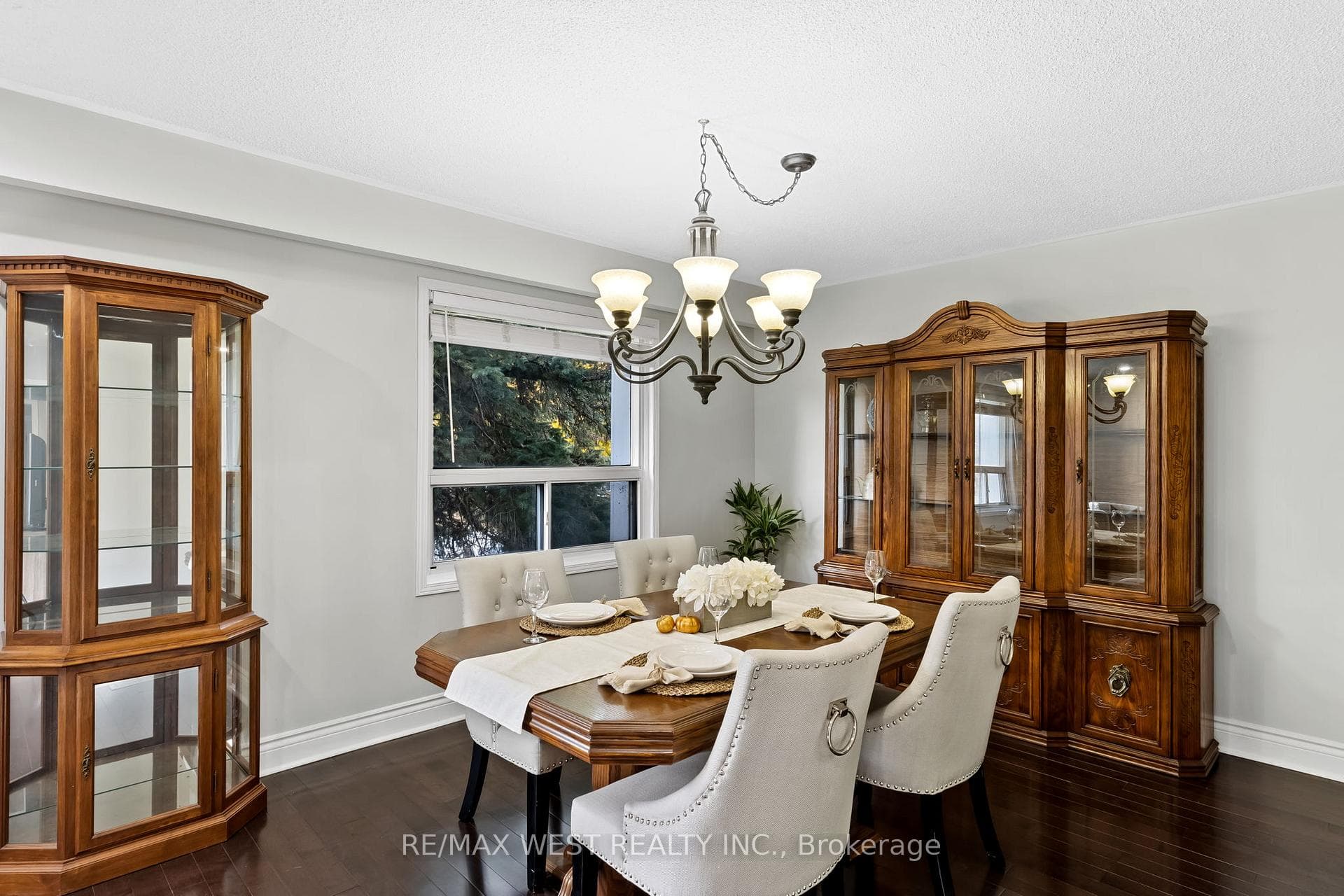 28 Hamilton Hall Drive photo 11