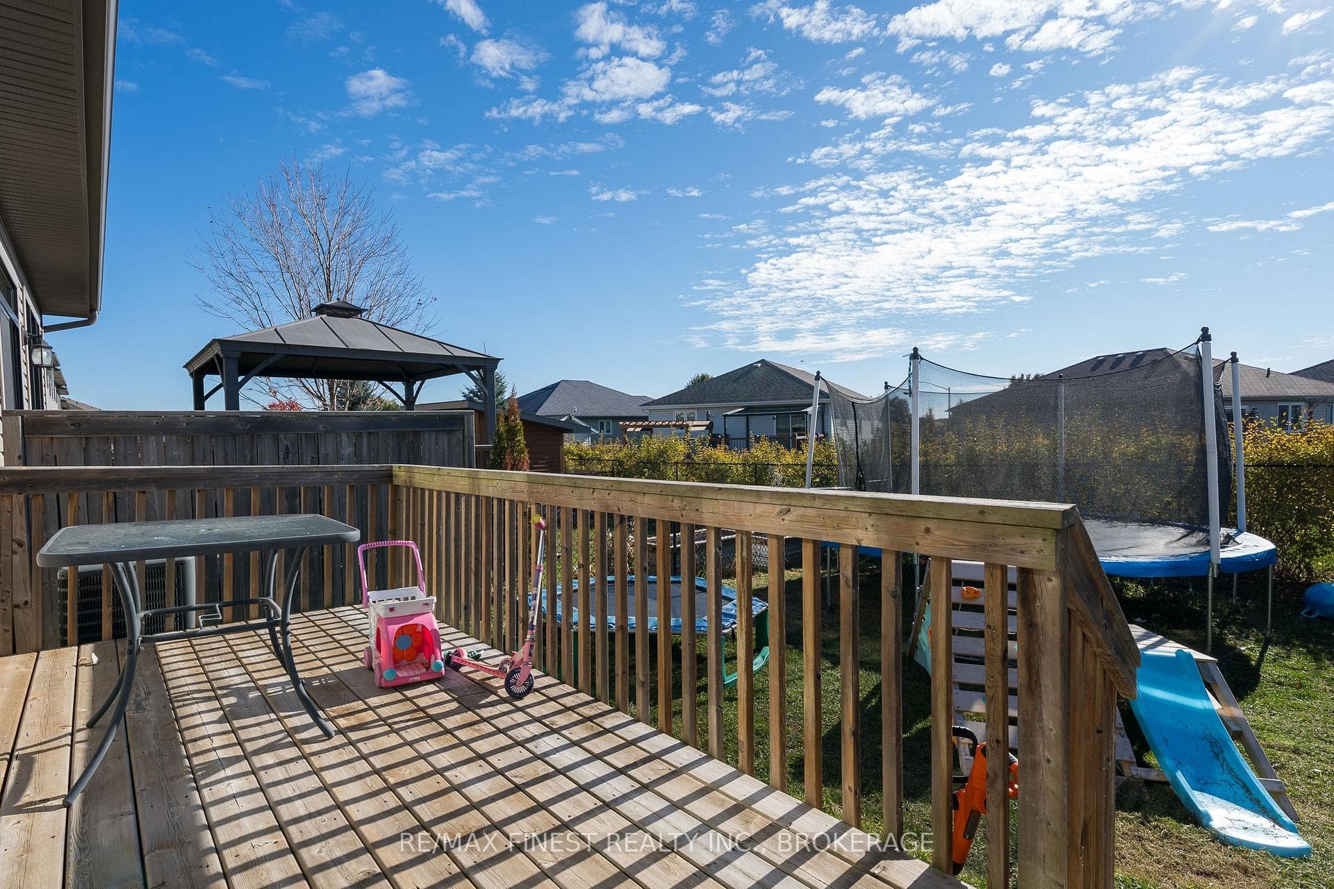 140 Simurda Court photo 28