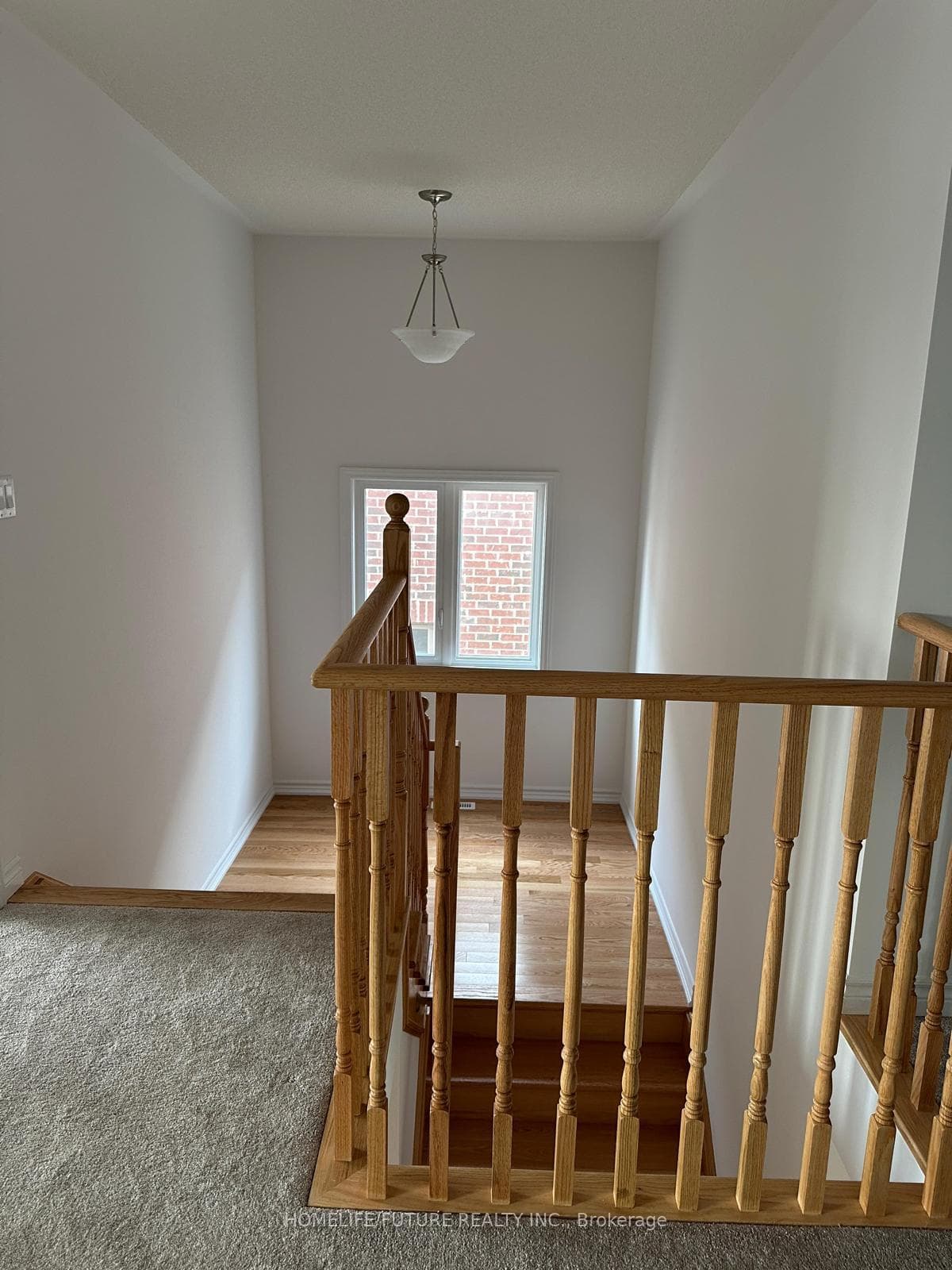 345 Russell Street photo 18