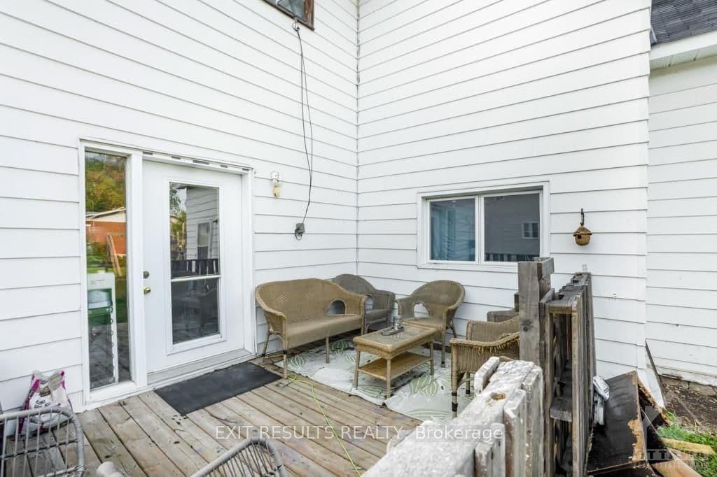 1109 CONCESSION Street photo 7