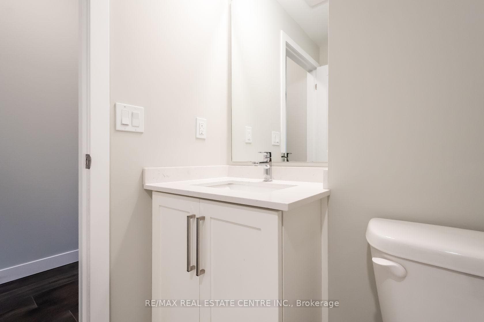 15 Queen Street Unit 1503 photo 24