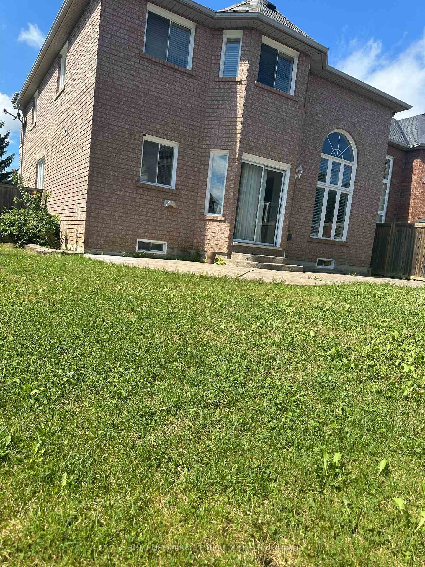 6073 Maple Gate Circle photo 3