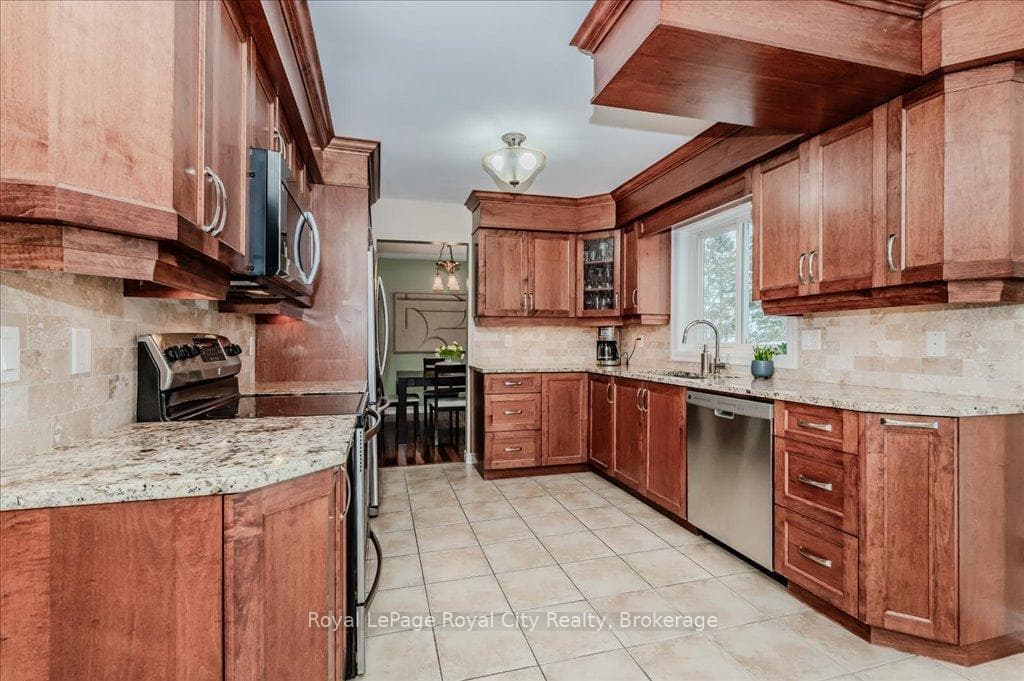 5 Hazelwood Drive photo 5