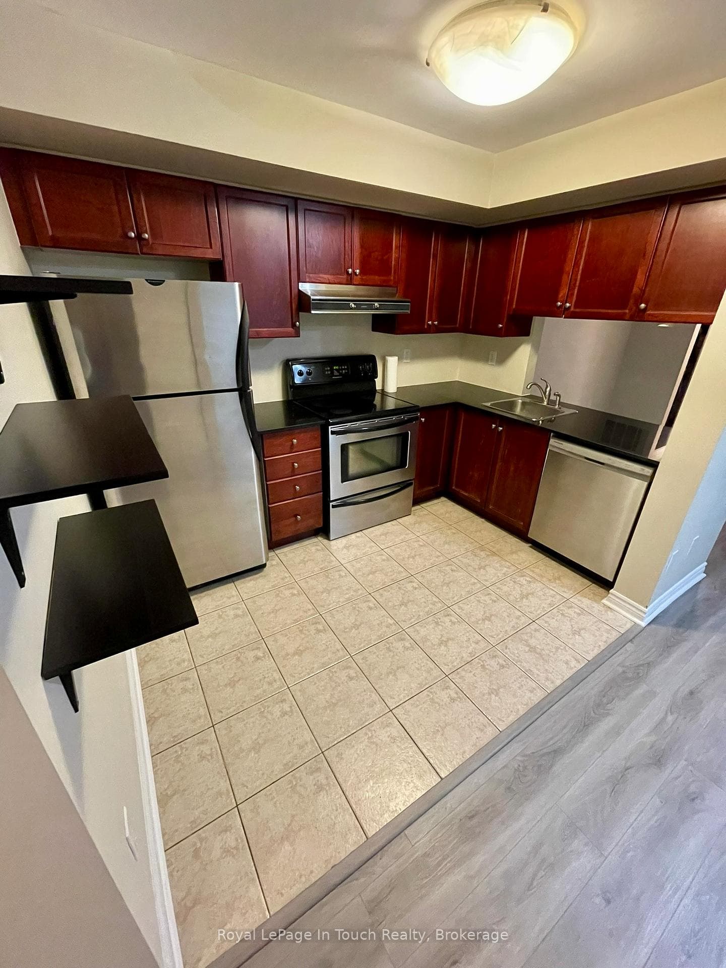 20 Laidlaw Street Unit 1116 photo 5