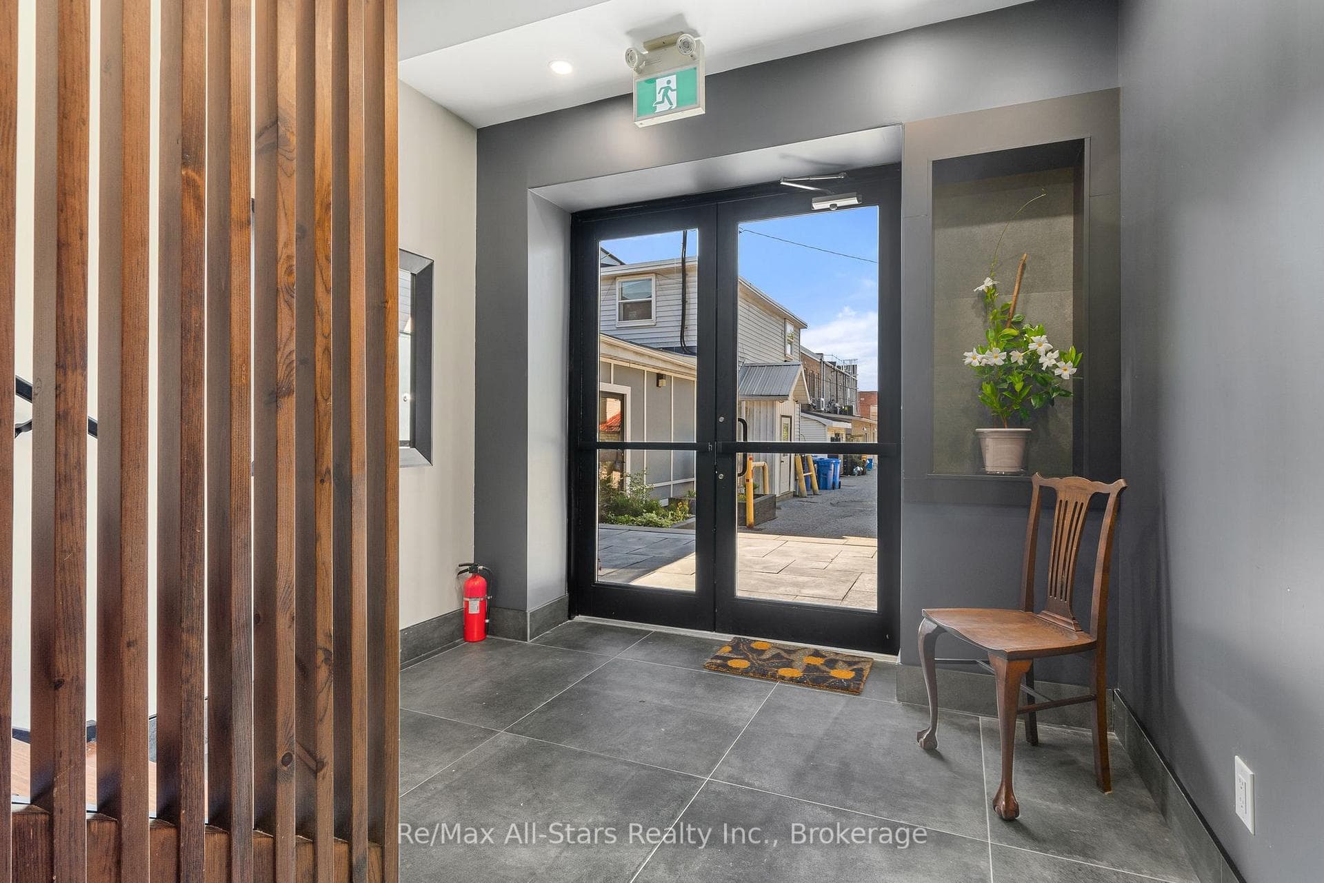 61 Colborne Street photo 20