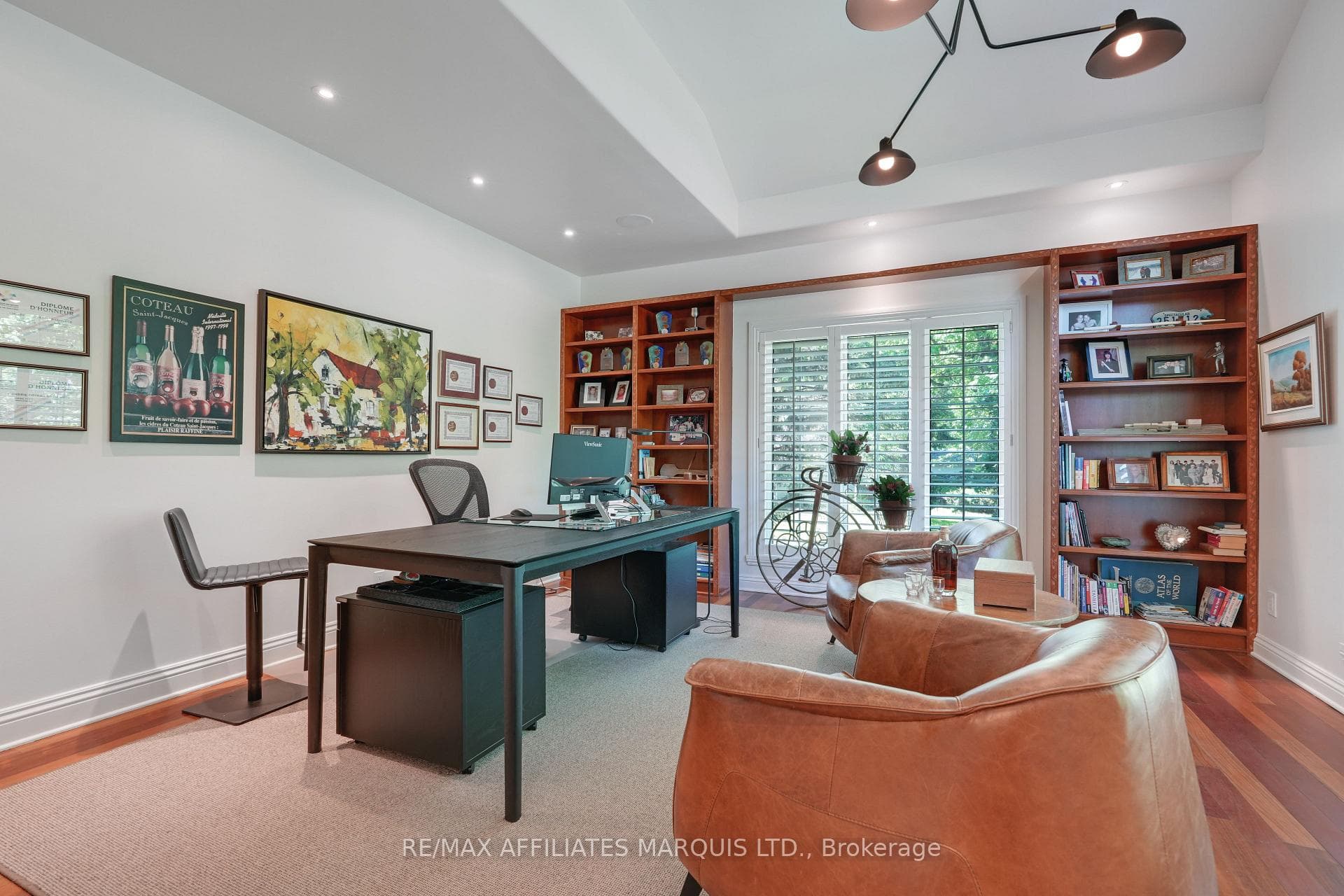 20562 Old Montreal Road photo 24