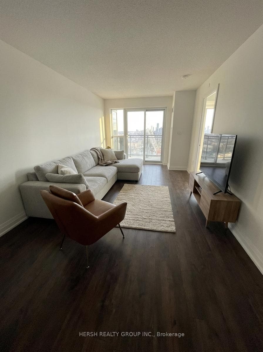 20 Meadowglen Place Unit 1005 photo 4