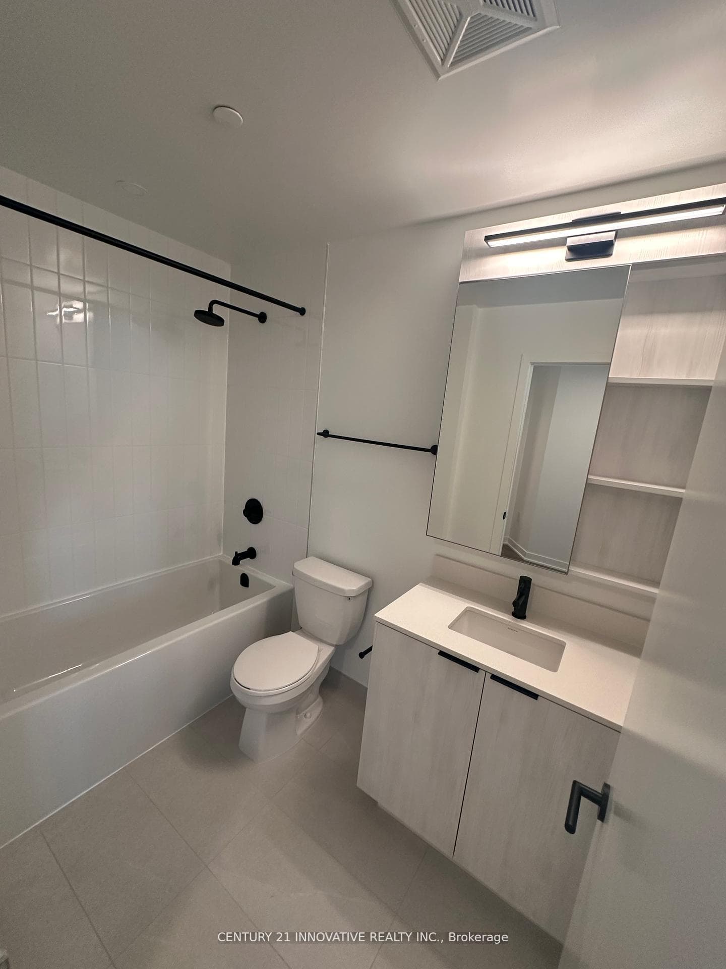 2495 Eglinton Avenue Unit 608 photo 16