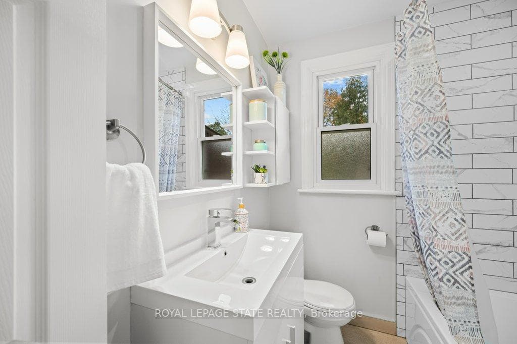1108 Queensdale Avenue photo 14