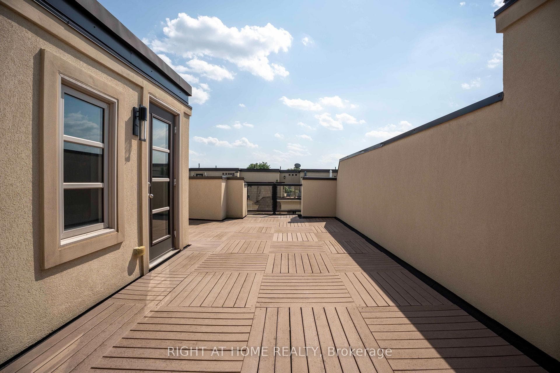 184 Dorval Drive photo 25
