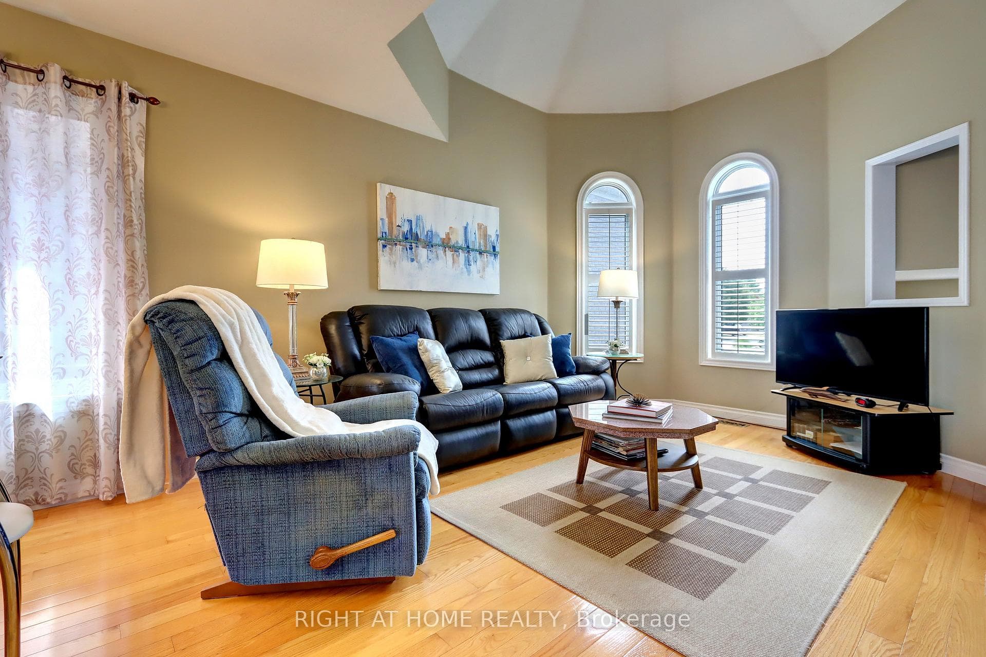 24 Huffmann Drive photo 10