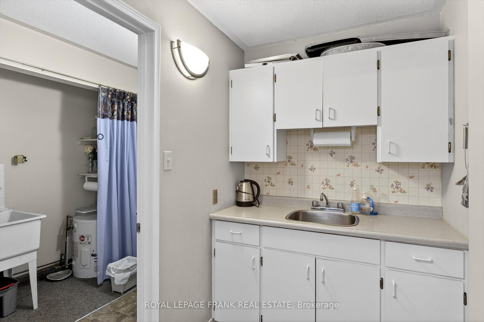 1099 Clonsilla Avenue Unit Bldg C #310 photo 32
