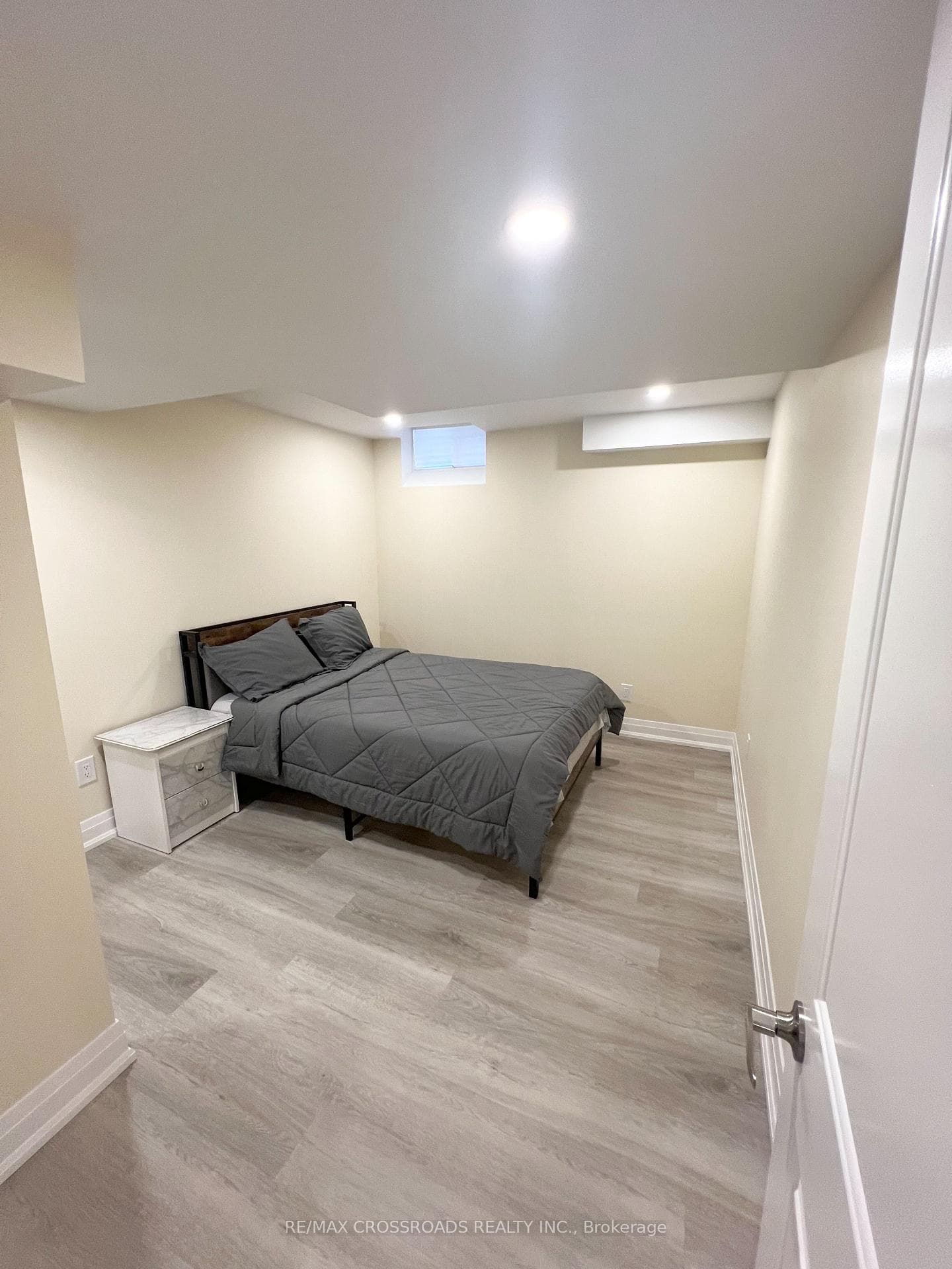 126 Eastvale Drive Unit Basement photo 13