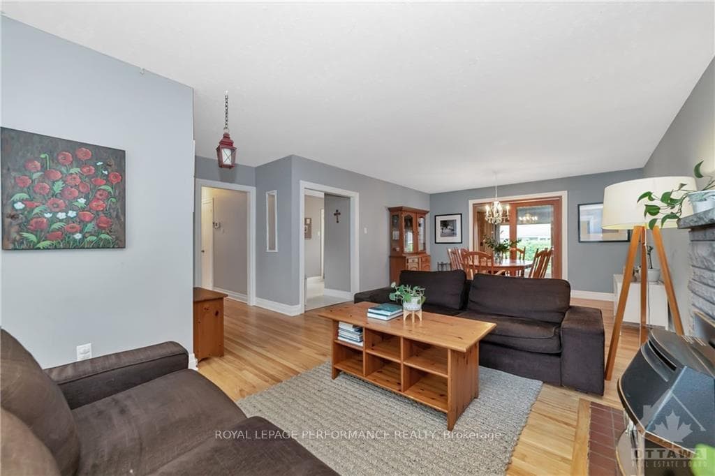 2350 DRURY Lane photo 8