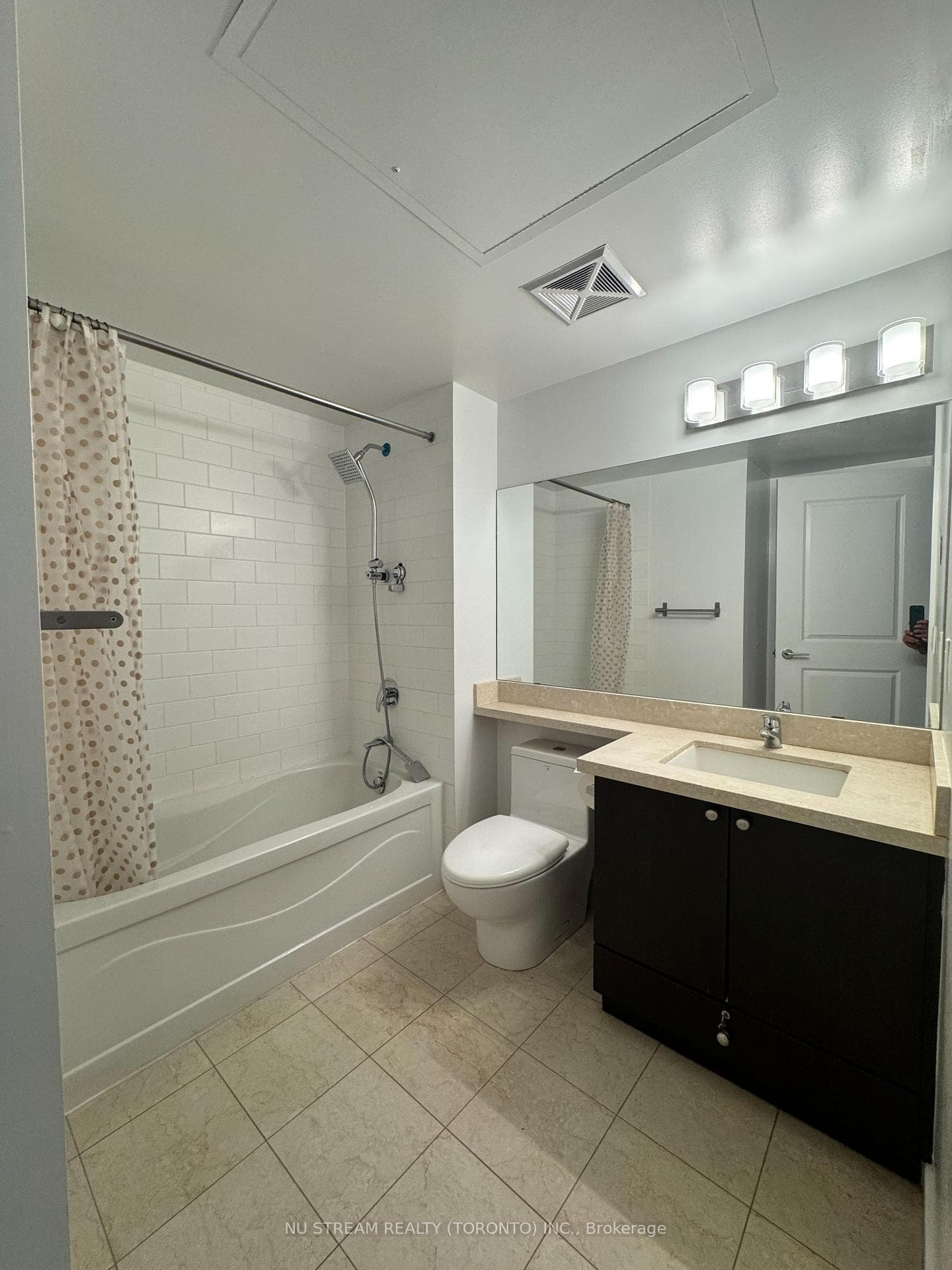 39 upper duke Crescent Unit 318 photo 10