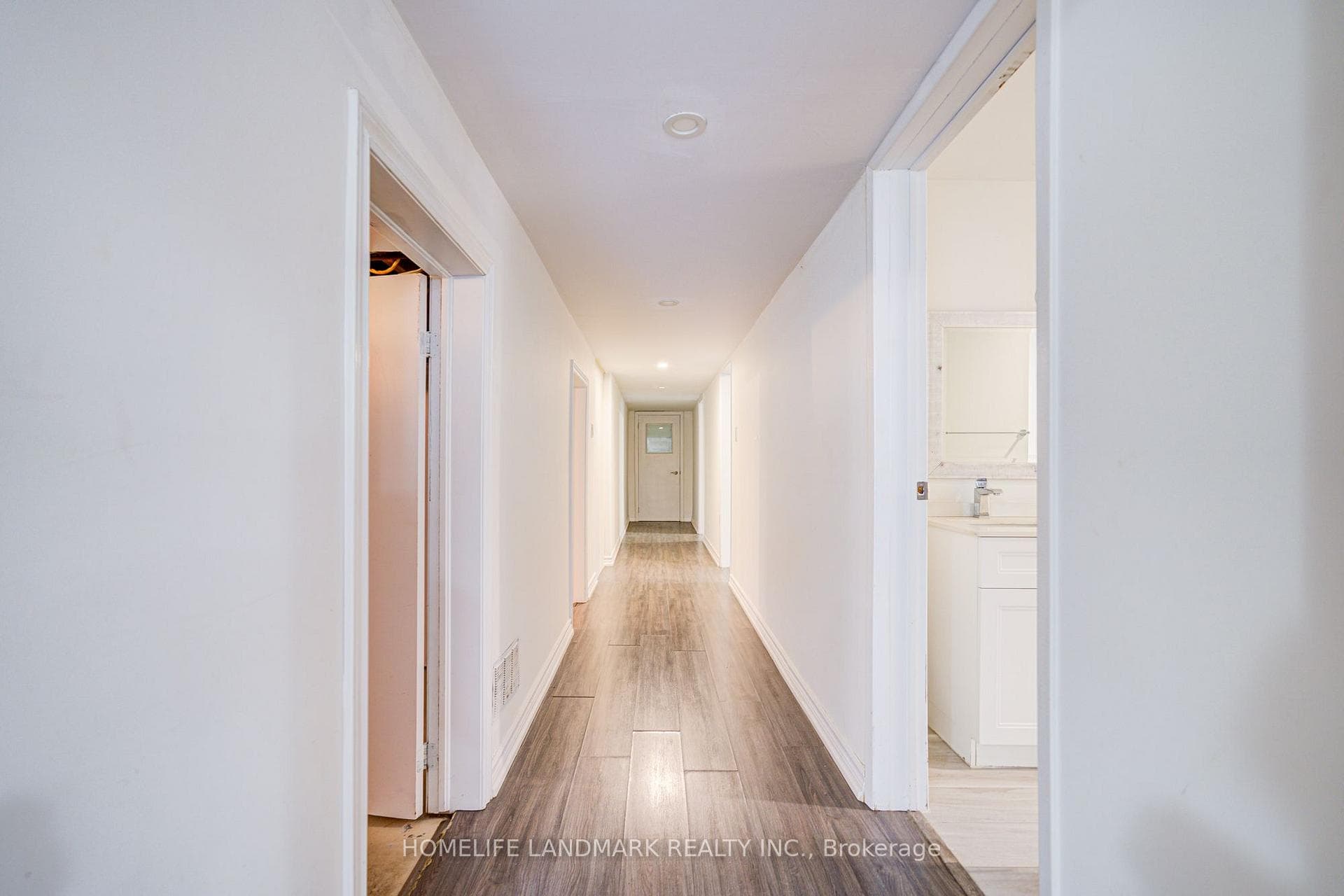 113 Oak Avenue photo 10