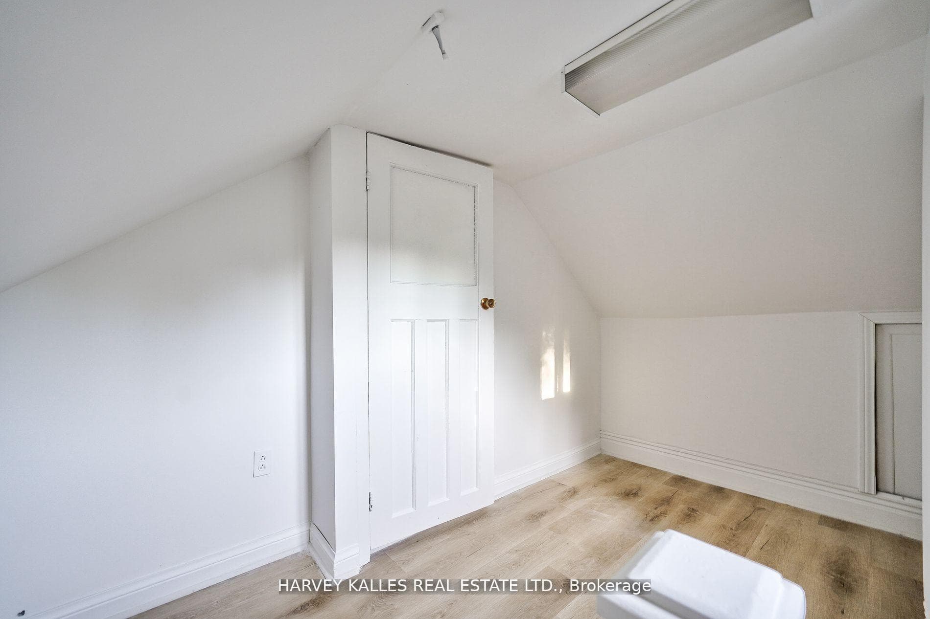 309 Birchmount Road photo 23