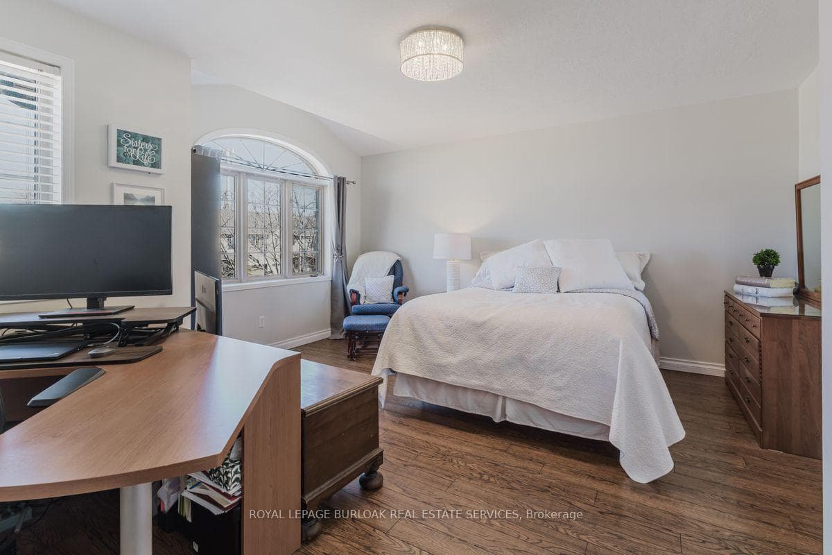 66 Foxborough Drive photo 17