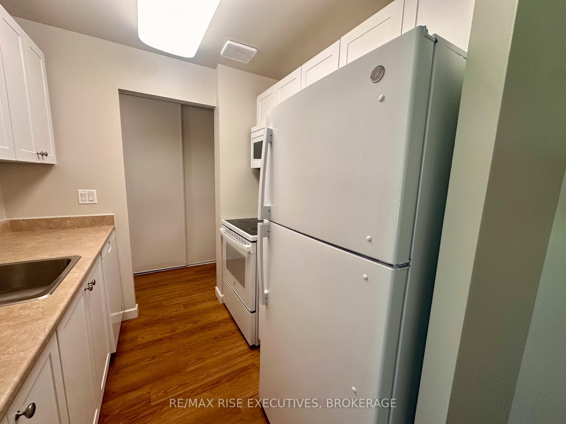1020 Pembridge Crescent Unit 119 photo 4