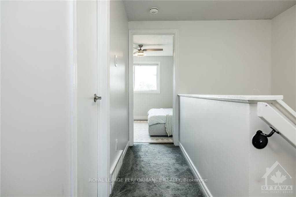 58 CLARKSON Crescent photo 16