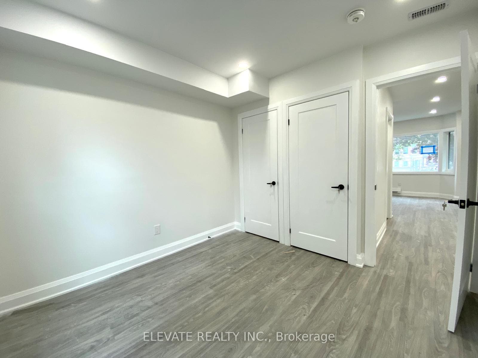 19 Lesmount Avenue Unit 1 photo 4