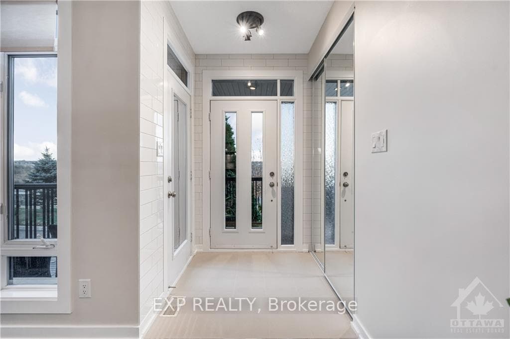 626 BRIAN GOOD Avenue Unit 14 photo 6