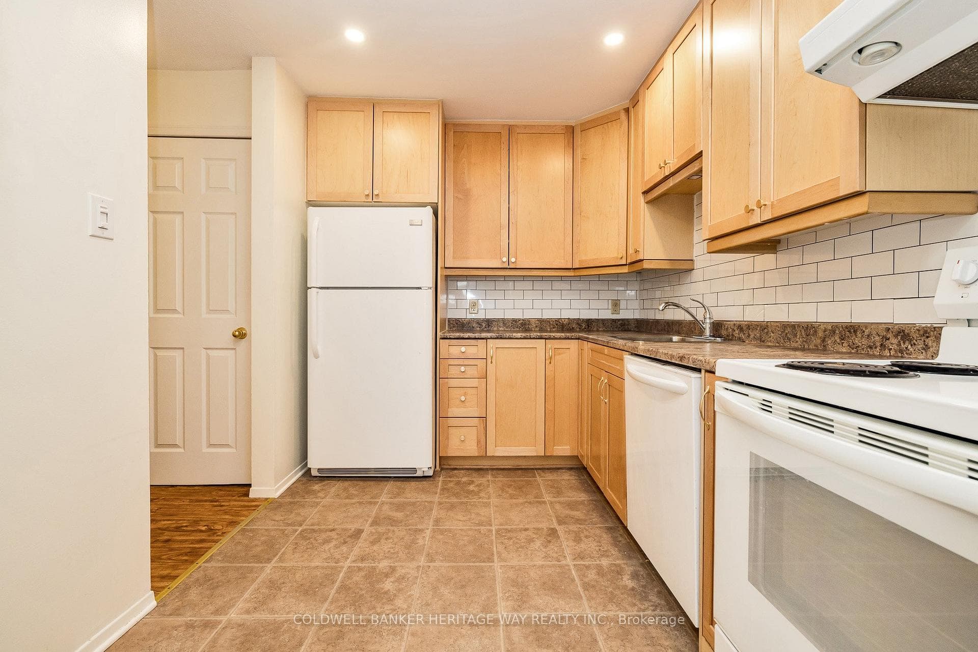 299 Thomas Street Unit 204 photo 10