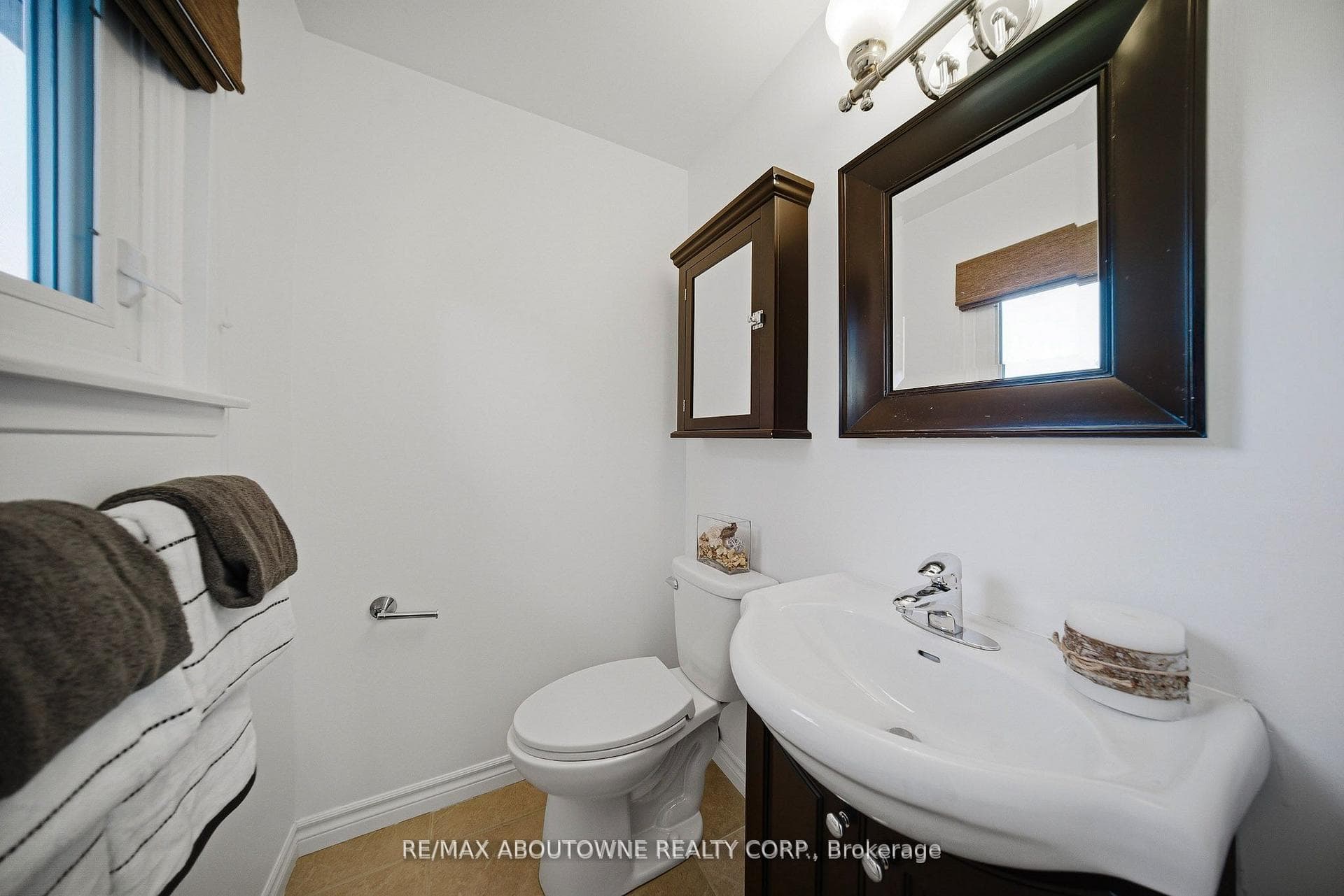 2306 Devon Road photo 21
