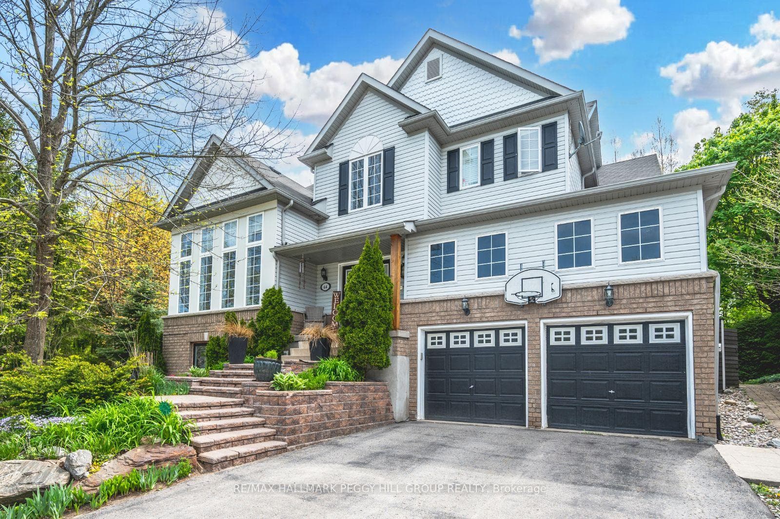 44 Tanglewood Crescent photo 1