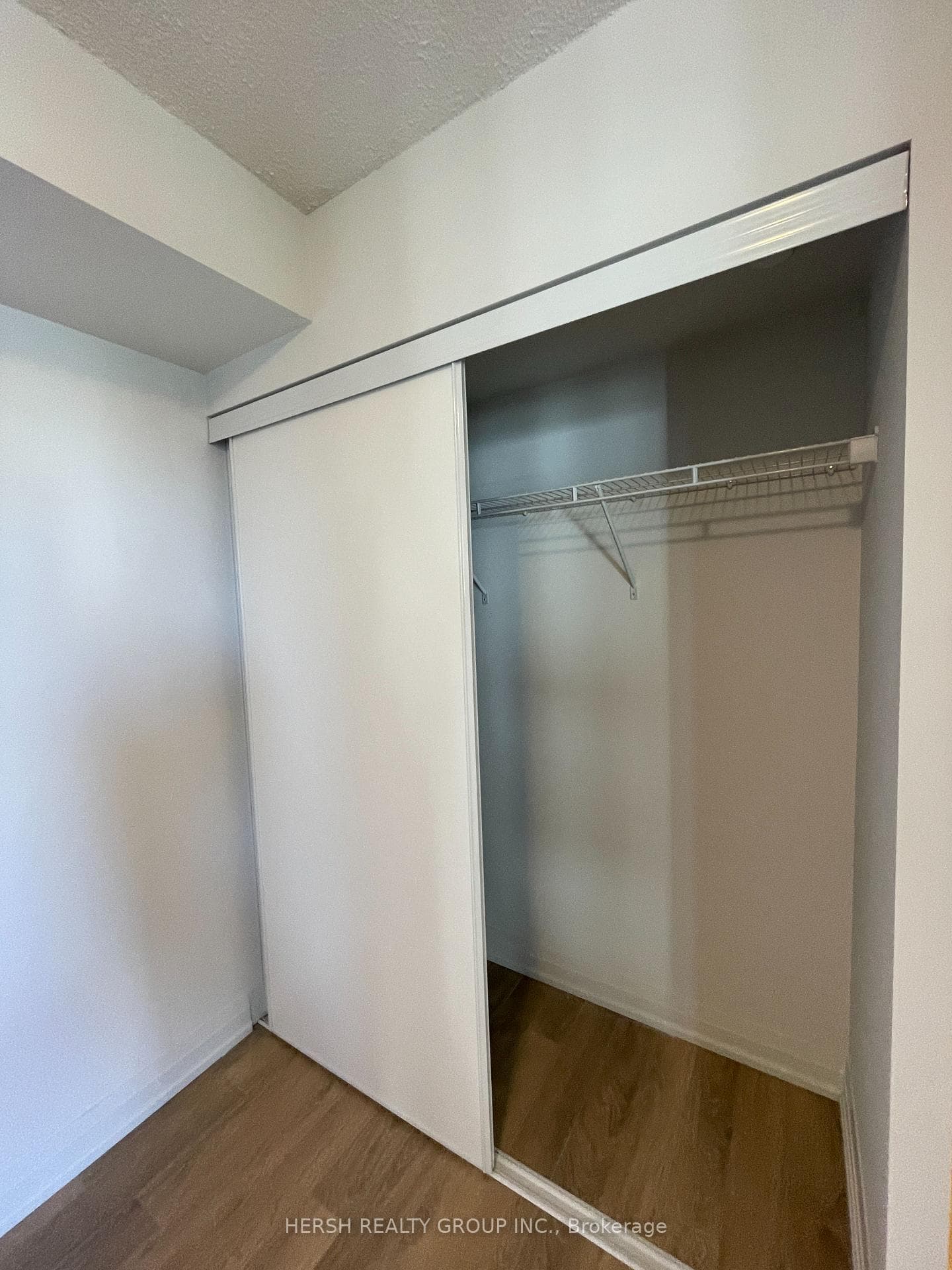 20 Meadowglen Place Unit 735 photo 14