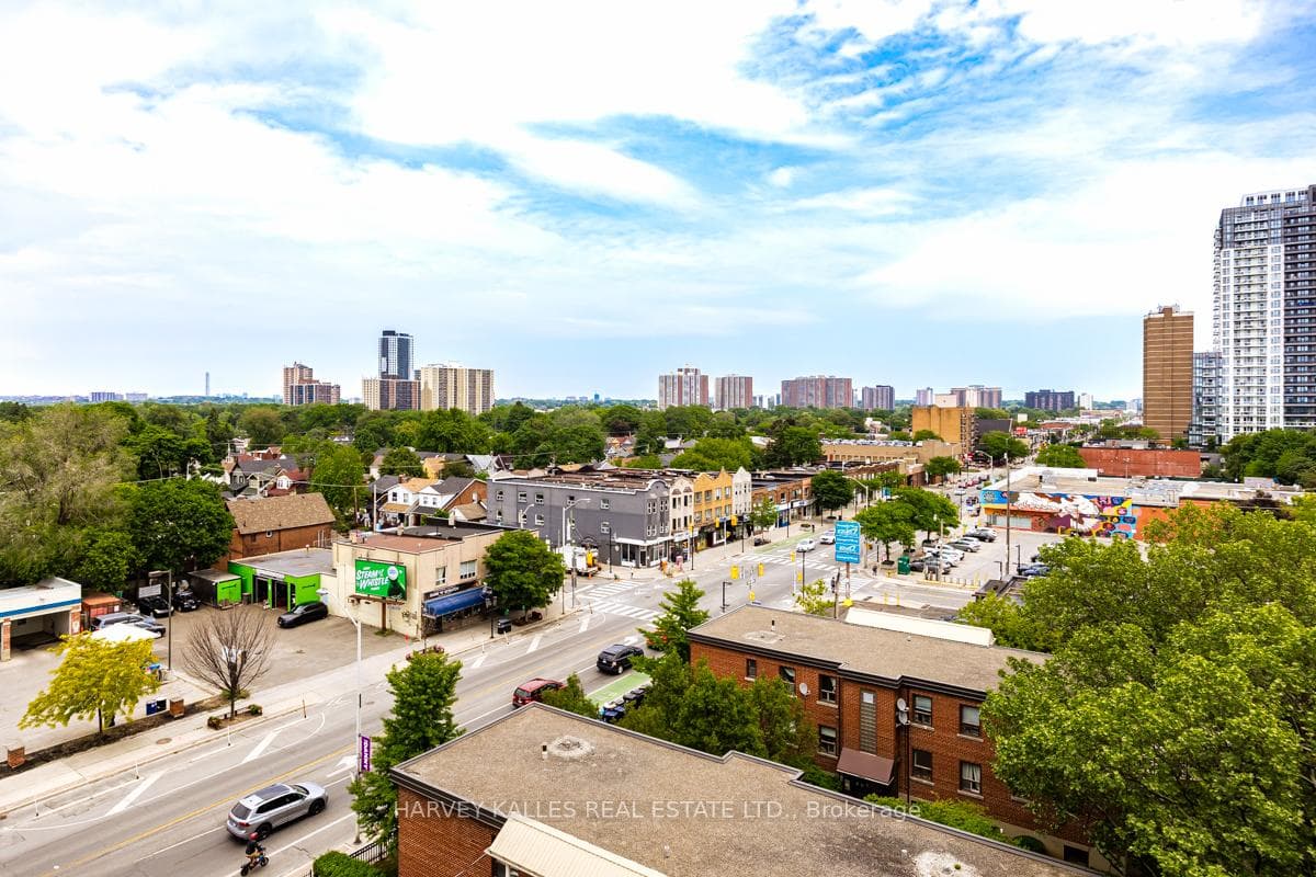 2369 Danforth Avenue Unit 710 photo 23