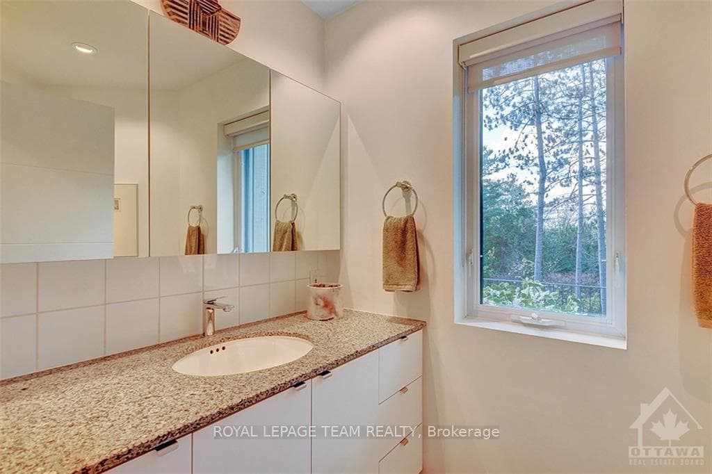 589 MOUNTAINVIEW Road photo 15