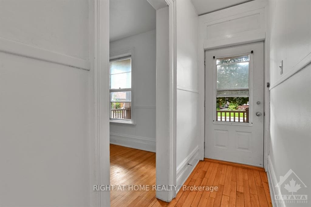 23 CLEGG Street photo 19