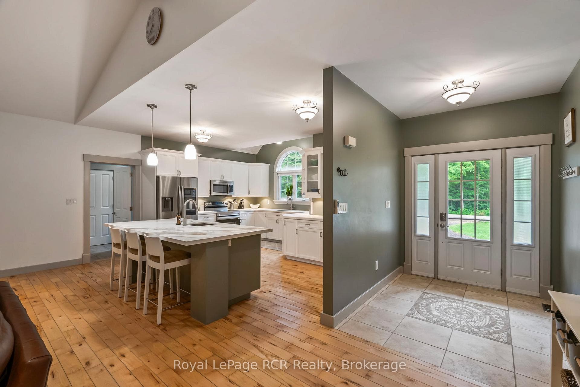 165 Napoleon Street photo 11