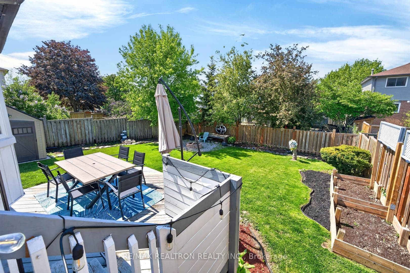 18 Castille Crescent photo 31