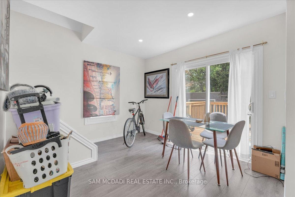 4088 Broughton Avenue photo 13