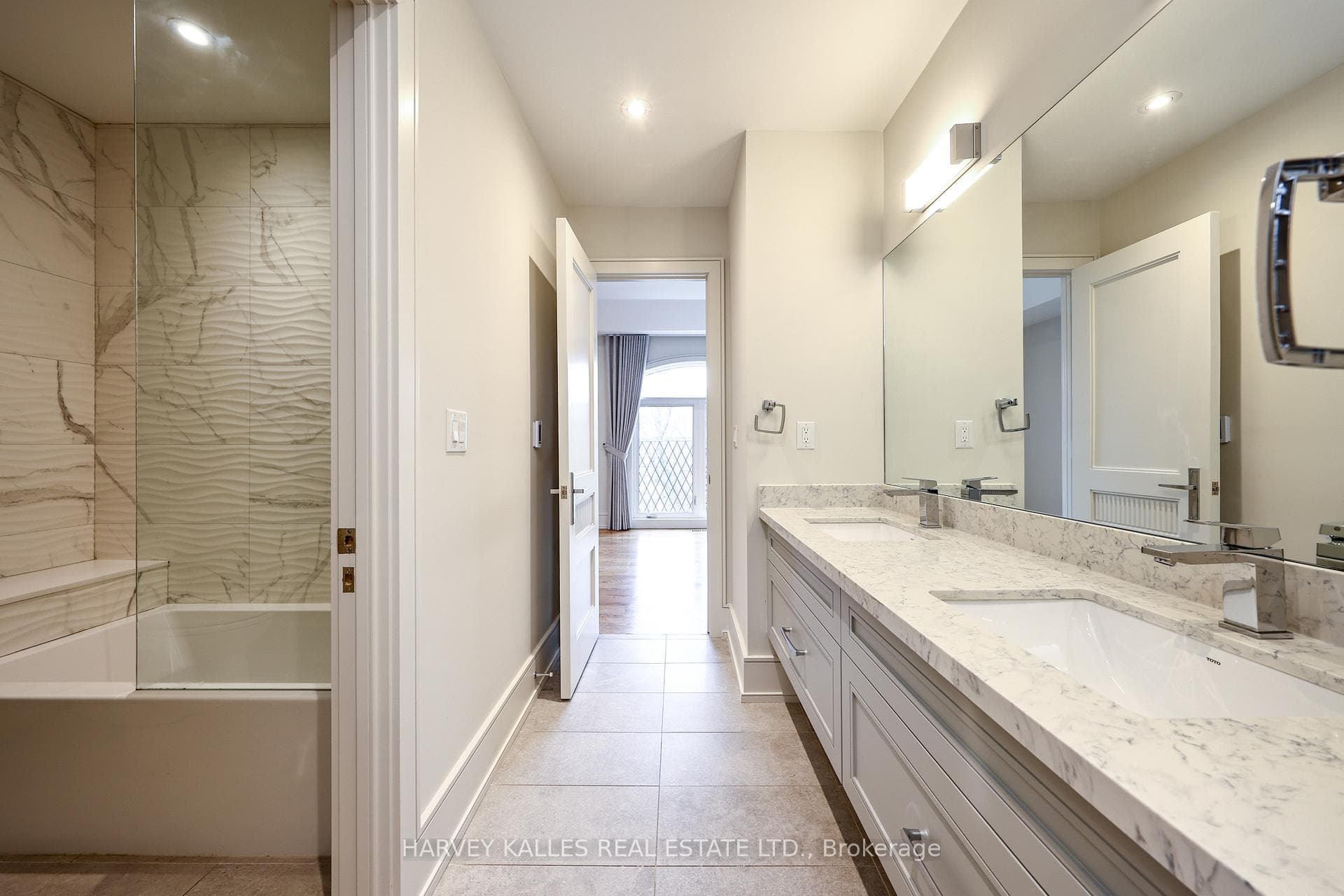 261 Brooke Avenue photo 33