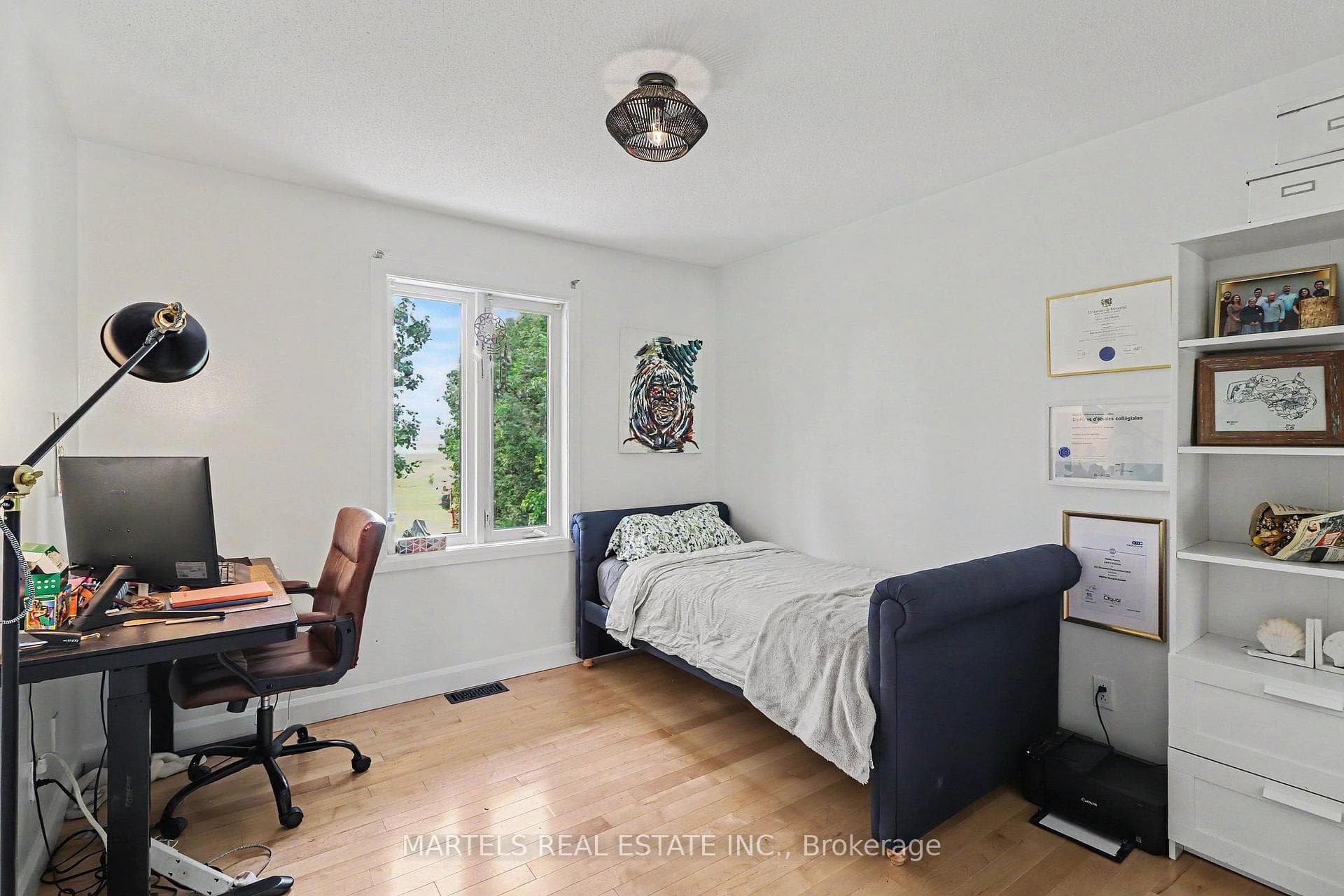 880 Concession Street photo 17