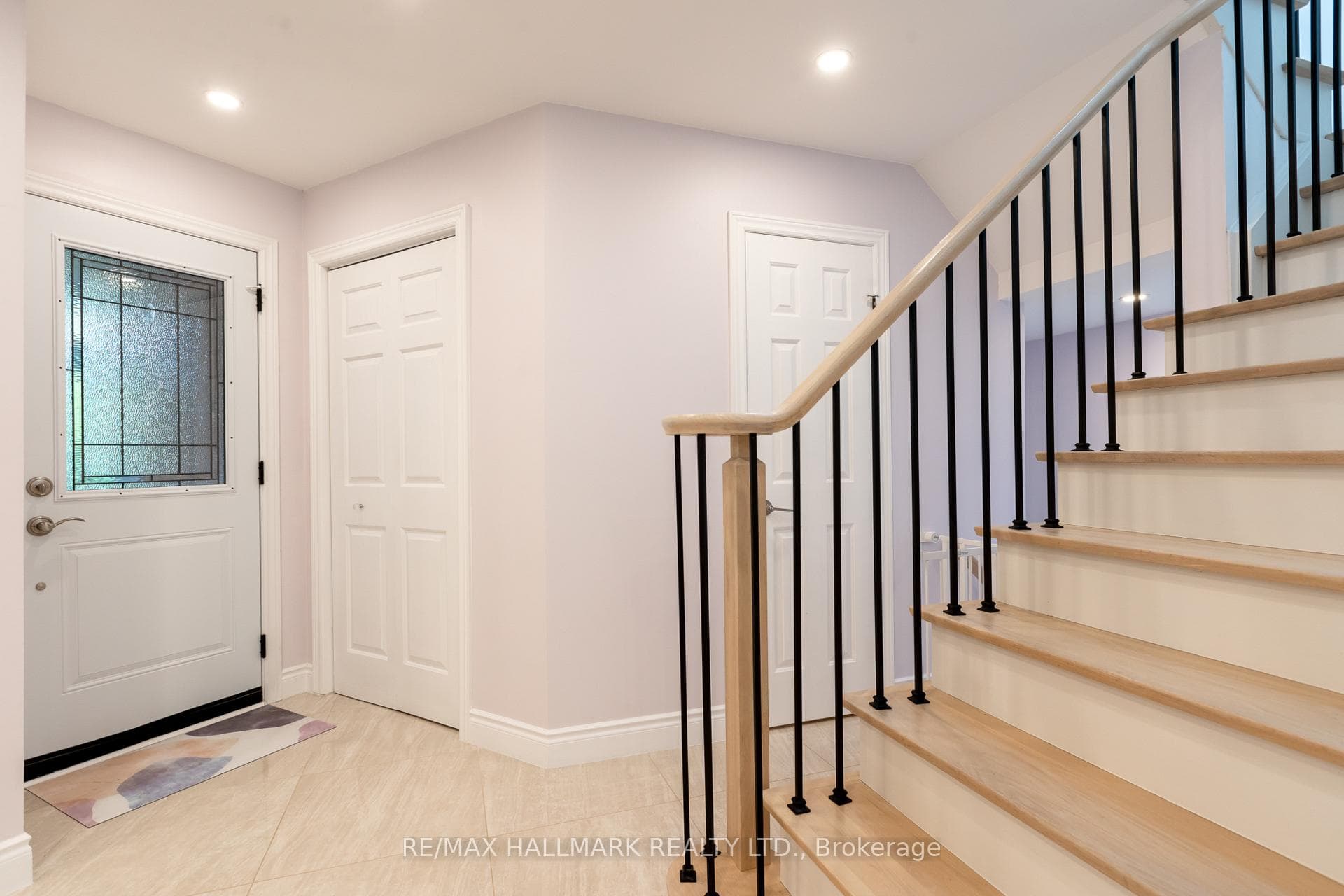 1309 Sweetbirch Court photo 2