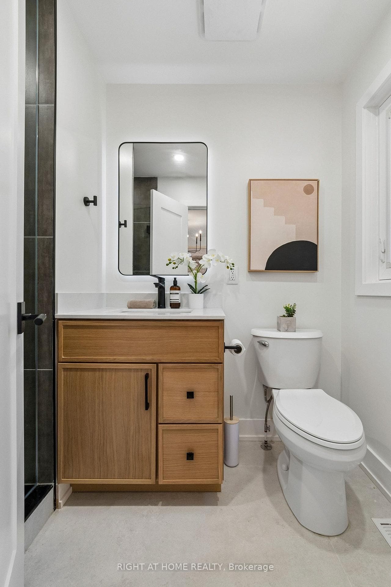 16 Ian Fleming Crescent photo 29