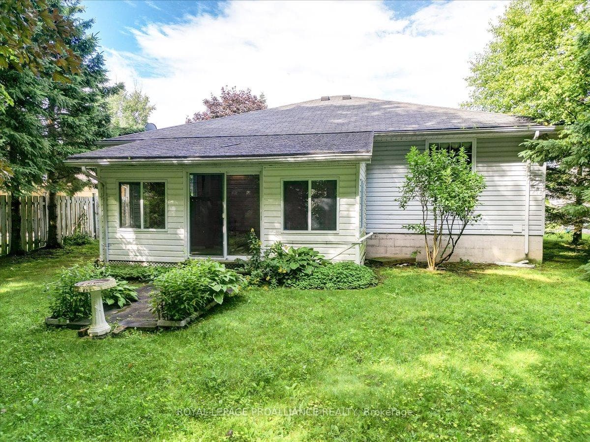 34 South Maloney Street photo 3