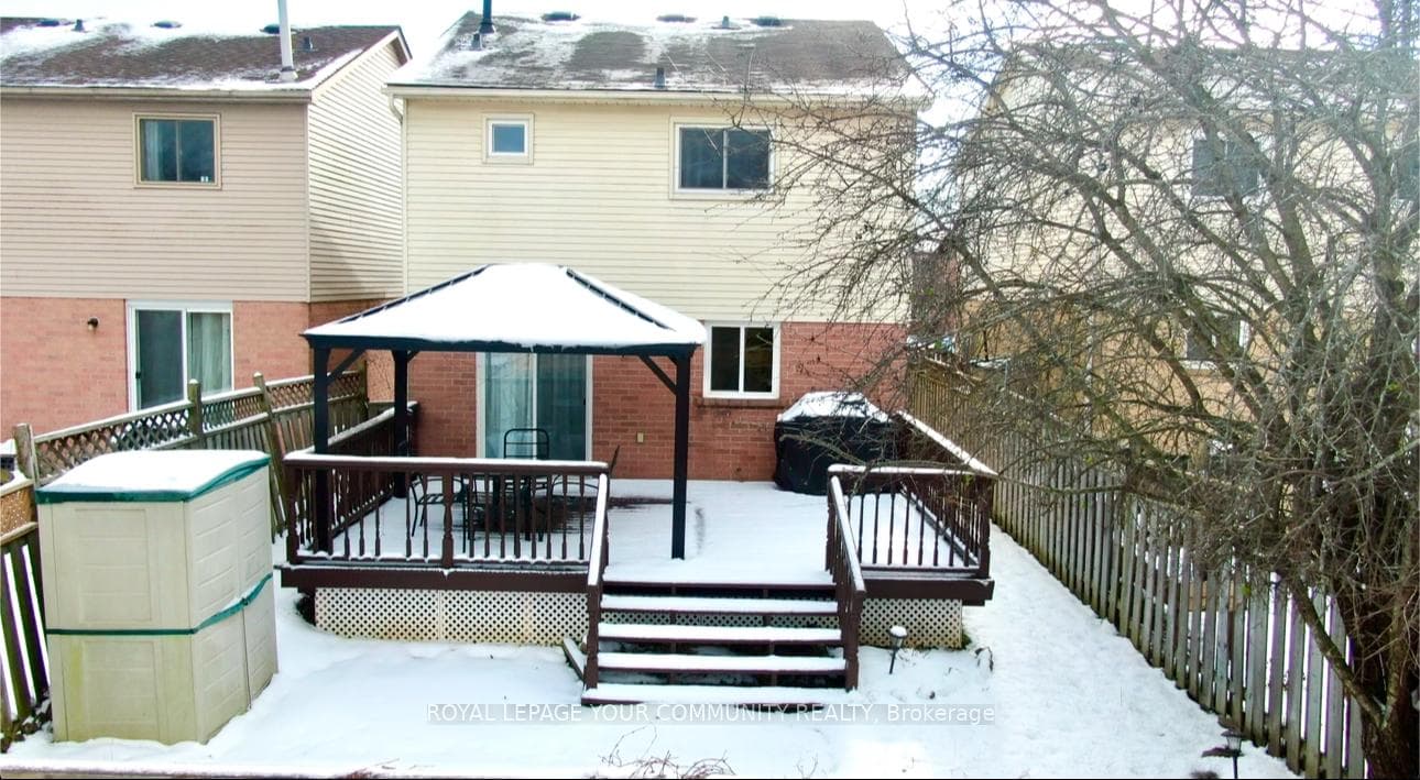 68 Yorkville Drive photo 23