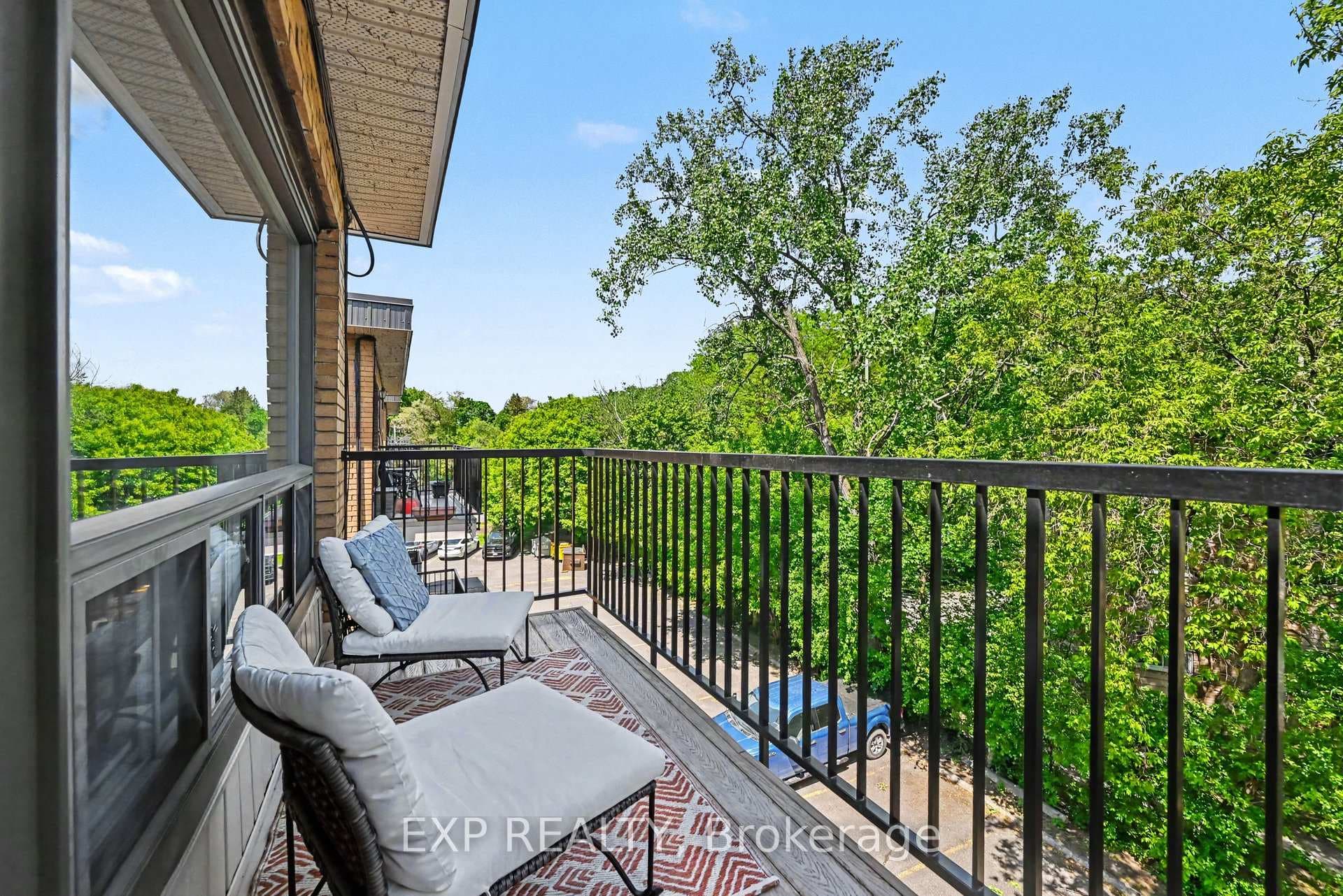 Private balcony overlooking tree tops!